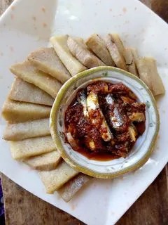 Boiled Yam and Fish Sause